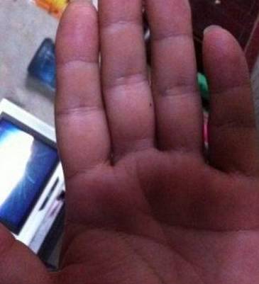Qx0MAMZ9N9dEXG40.jpg